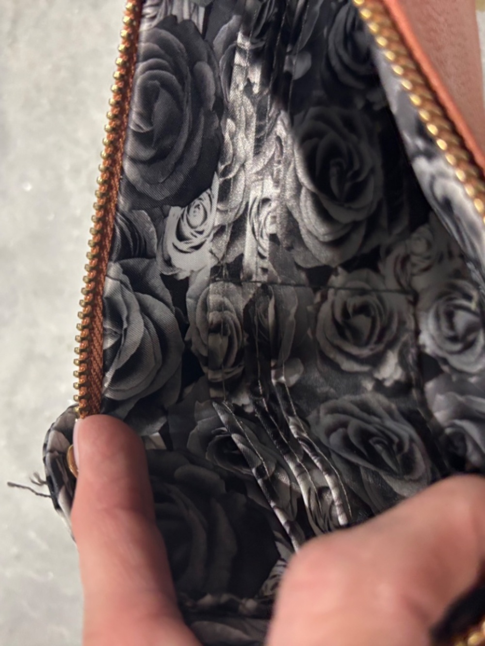 LEATHER WRISTLET - Picture 5 of 7